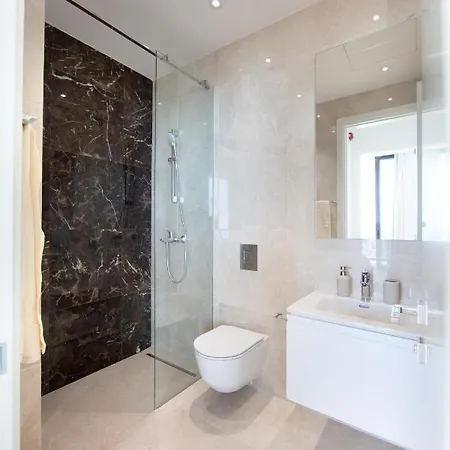 Sky Tower شقة ليماسول