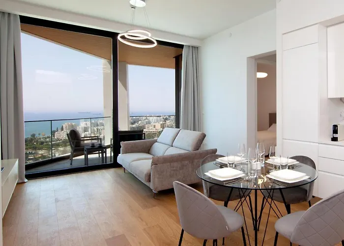 Апартаменты Sky Tower