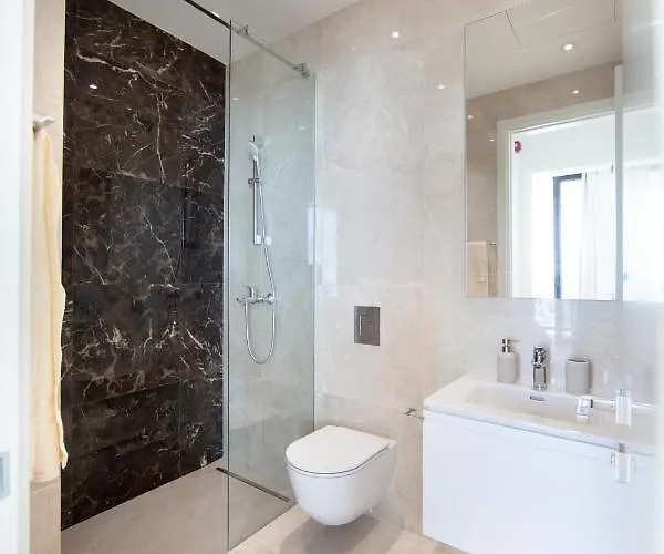 Sky Tower Daire Limasol